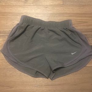 gray nike athletic shorts